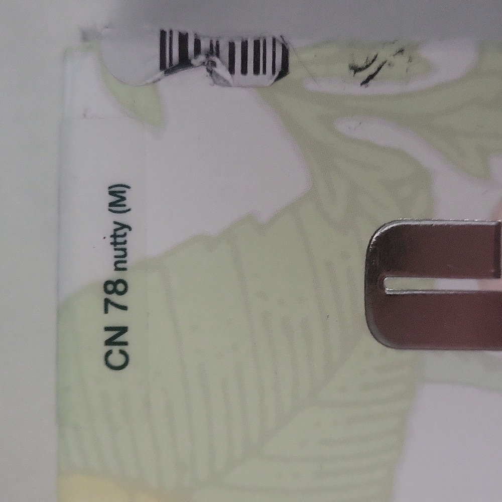 Clinique Even Better Make Up CN 78 NuttY (M) Foundation Makeup - Picture 2 of 5